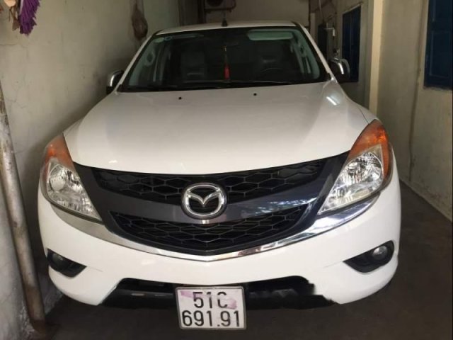 Cần bán Mazda BT 50 đời 2015, màu trắng, 475 triệu0