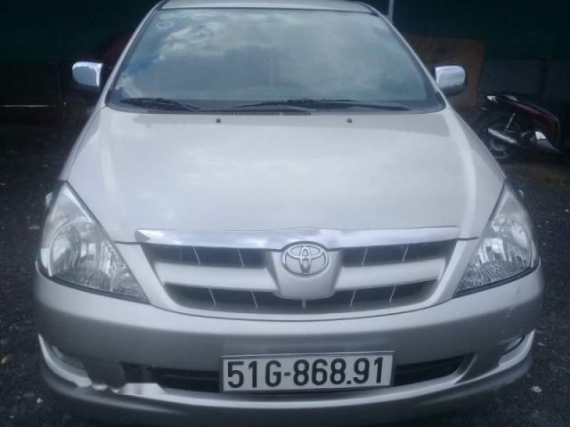 Bán Toyota Innova sản xuất 2006, màu bạc số sàn giá cạnh tranh