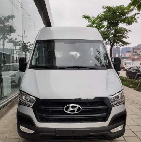 Cần bán xe Hyundai Solati năm 2019, màu bạc, nhập khẩu0