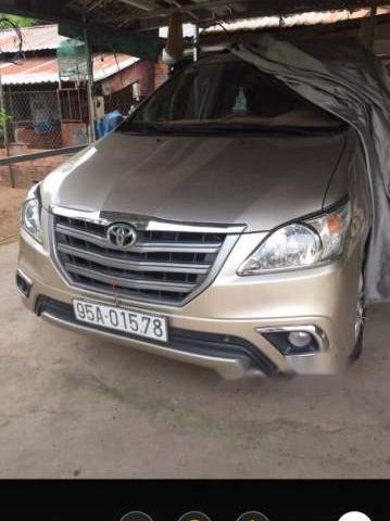 Bán Toyota Innova năm 2014, màu vàng, xe nhập giá cạnh tranh