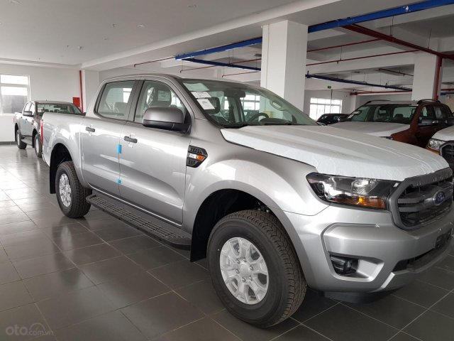 Cần bán xe Ford Ranger XLS AT năm 2019, màu bạc, nhập khẩu nguyên chiếc, giá chỉ 650 triệu0