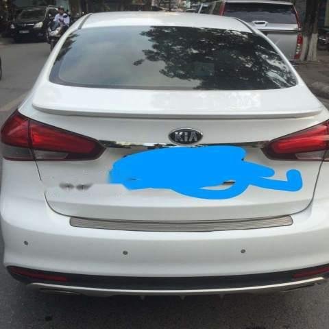 Cần bán Kia Cerato sản xuất năm 2018, màu trắng giá cạnh tranh