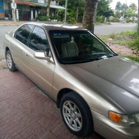 Bán xe Honda Accord sản xuất 1995, nhập khẩu số sàn0