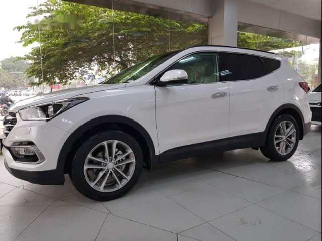 Bán Hyundai Santa Fe đời 2019, màu trắng, nhập khẩu nguyên chiếc