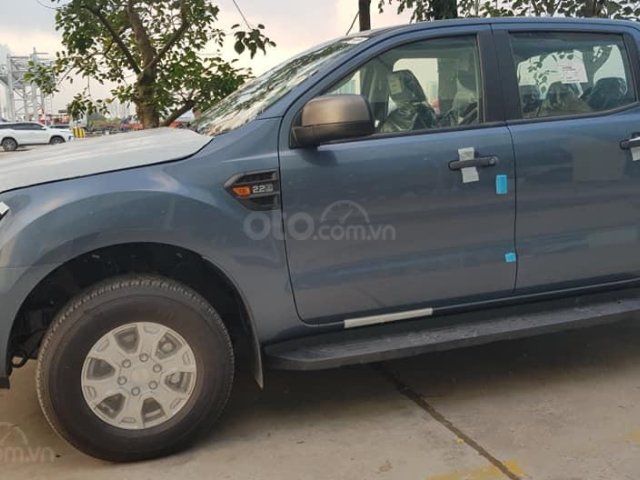 Bắc Ninh Ford tư vấn bán Ford Ranger 2.2 XLS AT đời 2019, nhập khẩu, đủ màu giao ngay, trả góp 80%, LH 0974286009