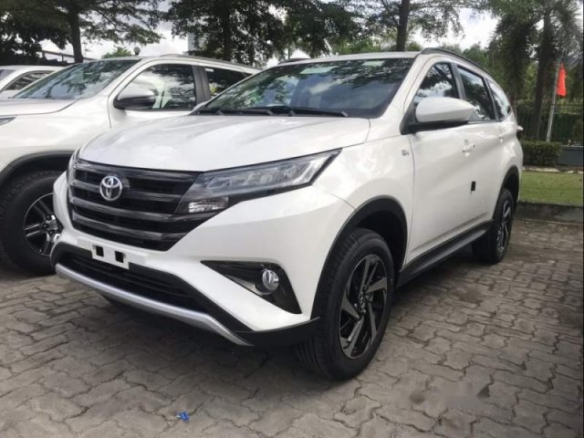 Bán ô tô Toyota Rush Limited sản xuất năm 2019, màu trắng, nhập khẩu