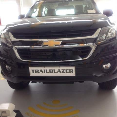 Cần bán xe Chevrolet Trailblazer năm sản xuất 2019, màu đen, xe nhập