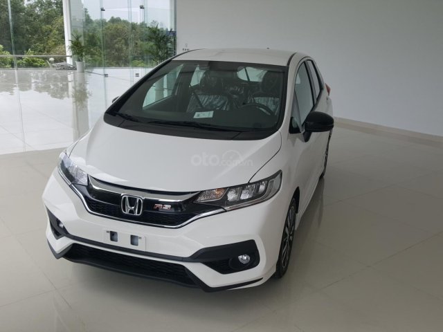 [SG] Bán Honda Jazz, màu trắng - Nhập Thái Lan - Tặng hơn 100 triệu - xin LH: 0901.898.383