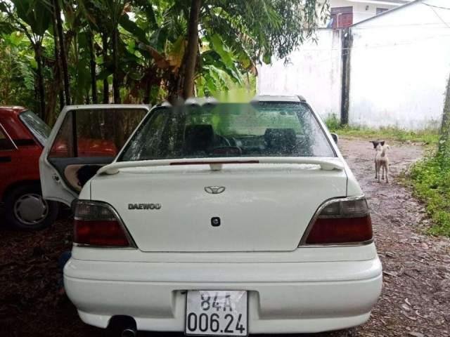 Bán xe Daewoo Cielo đời 1996, màu trắng, giá tốt