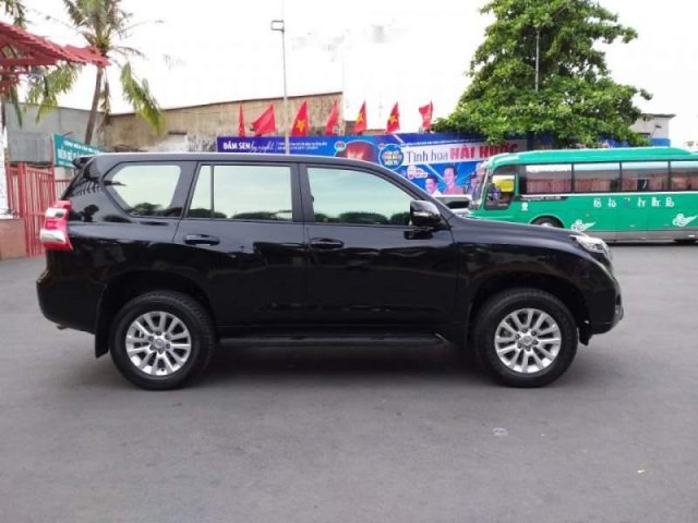 Bán Toyota Land Cruiser Prado  TXL 2017, màu đen, xe nhập0