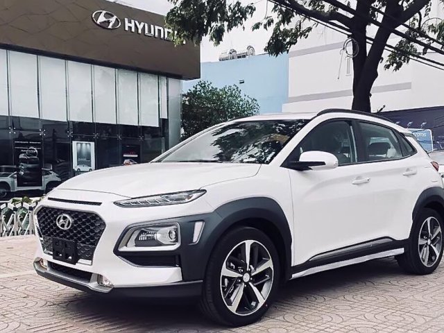 Bán Hyundai Kona 1.6 Turbo đời 2019, màu trắng