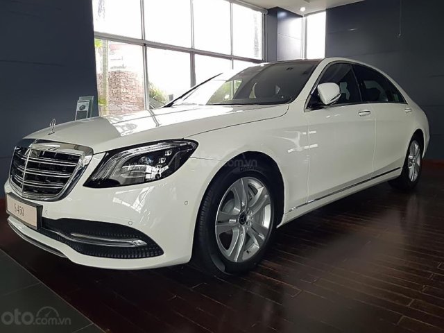 Cần bán xe Mercedes S450 sản xuất năm 2019, màu trắng0