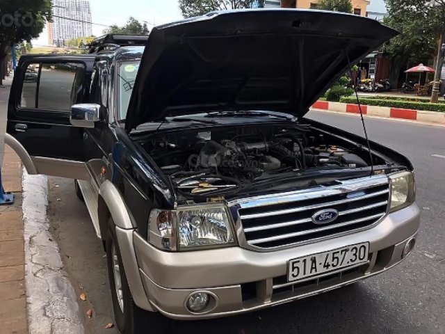 Bán Ford Everest 2005, màu đen, xe nhập xe gia đình