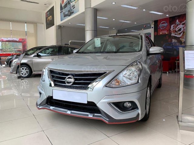 Cần bán xe Nissan Sunny XV Premium đời 2019, màu bạc