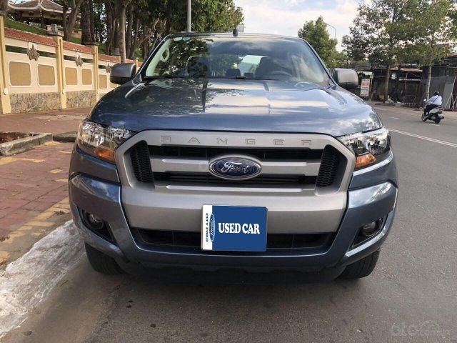 Bán Ford Ranger 2.2 XLS AT 2017 trả góp, xe đẹp, còn bảo hành hãng, odo chuẩn bao tua