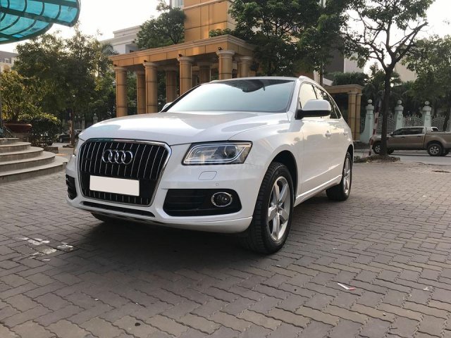 Bán xe Audi Q5 2.0 Quattro màu trắng, sx 2013, chỉnh chủ sử dụng, giữ gìn cẩn thận