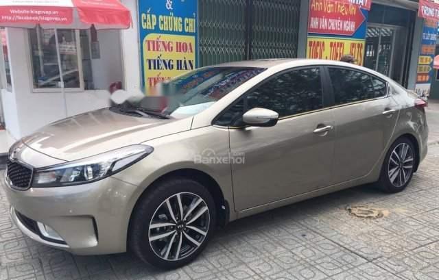 Bán Kia Cerato 1.6MT bản đủ, màu vàng cát, số sàn, sản xuất 2018, biển tỉnh