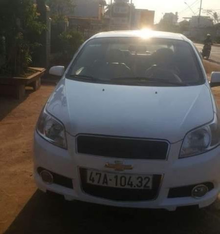 Bán xe Chevrolet Aveo đời 2014, màu trắng