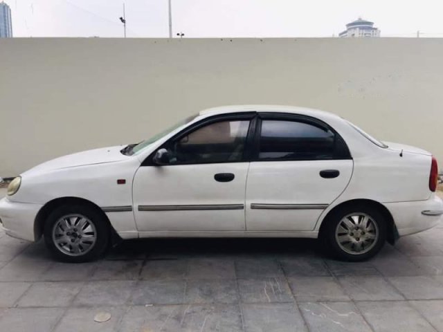 Bán xe cũ Daewoo Lanos năm 2001, màu trắng