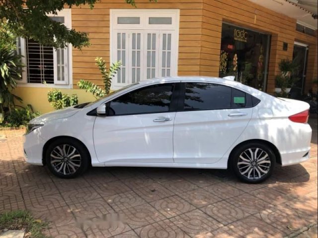 Bán Honda City năm sản xuất 2017, màu trắng như mới, giá 578tr