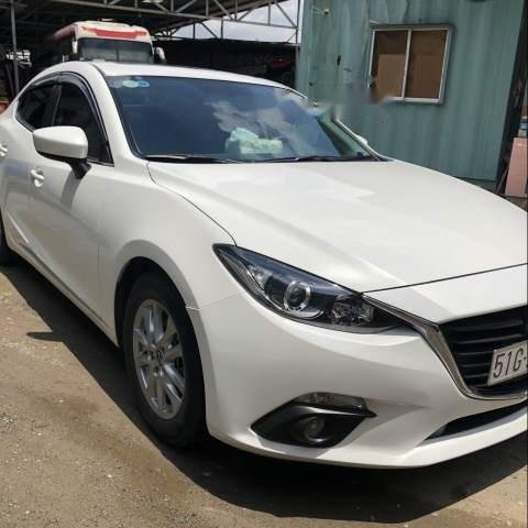 Bán Mazda 3 sản xuất năm 2017, màu trắng, xe nhập chính chủ