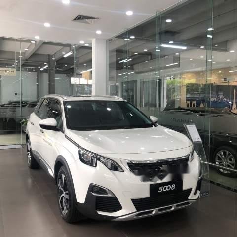 Cần bán xe Peugeot 5008 sản xuất năm 2019, màu trắng, xe nhập