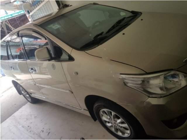 Bán Toyota Innova G sản xuất 2012, màu vàng cát, 425tr