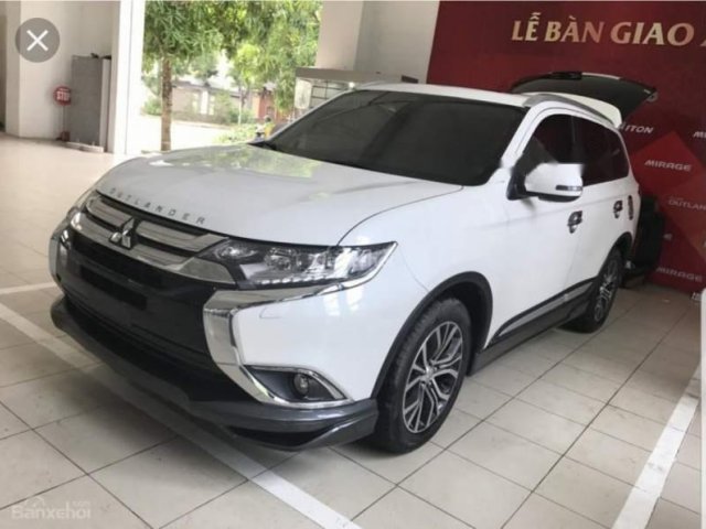 Bán Mitsubishi Outlander 2.0 sản xuất năm 2016, màu trắng, nhập khẩu Nhật Bản, còn rất mới