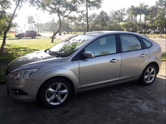 Bán xe Ford Focus 2011, màu vàng, 350 triệu