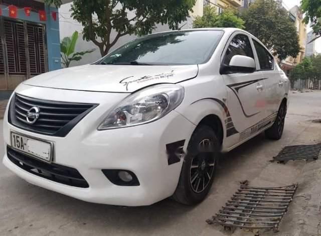 Cần bán xe Nissan Sunny MT sản xuất năm 2013, màu trắng0