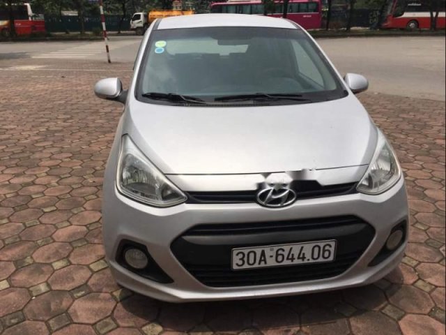 Cần bán lại xe Hyundai Grand i10 đời 2015, màu bạc chính chủ