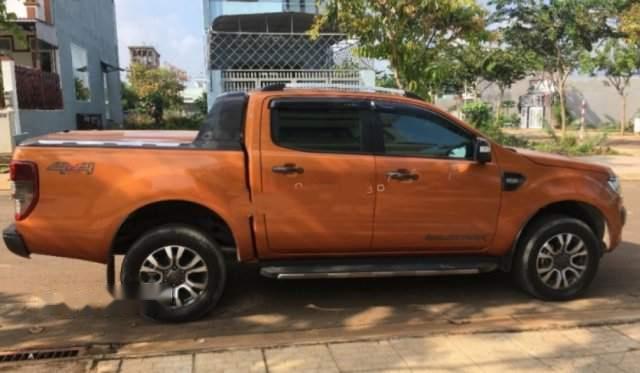 Bán xe Ford Ranger Wildtrak 3.2L 4x4 AT năm 2016, nhập khẩu, sử dụng giữ gìn, ít chạy nên còn mới