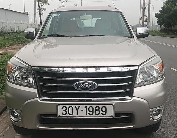 Bán Ford Everest đời 2010, màu hồng, chính chủ0