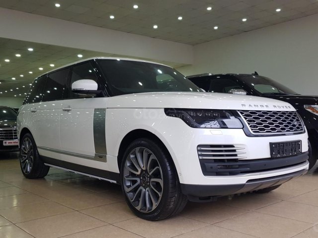 Bán ô tô LandRover Range Rover Autobiography Lwb đời 2019, màu trắng, nhập khẩu