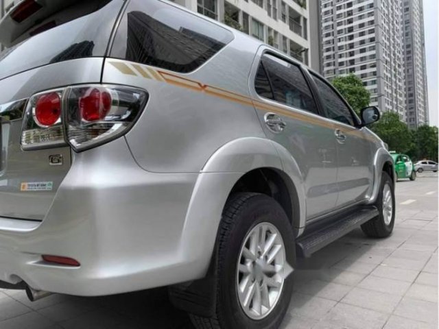 Bán Toyota Fortuner năm 2015, màu bạc  