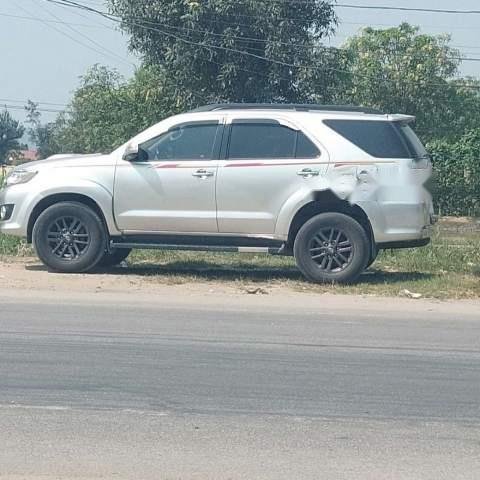 Bán ô tô Toyota Fortuner năm sản xuất 2016, màu bạc