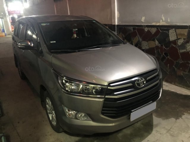 Bán Toyota Innova 2.0E 2018, số sàn, màu nâu BSTP