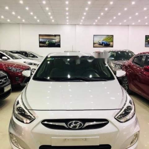 Bán Hyundai Accent MT sản xuất 2013, màu trắng, nhập khẩu  