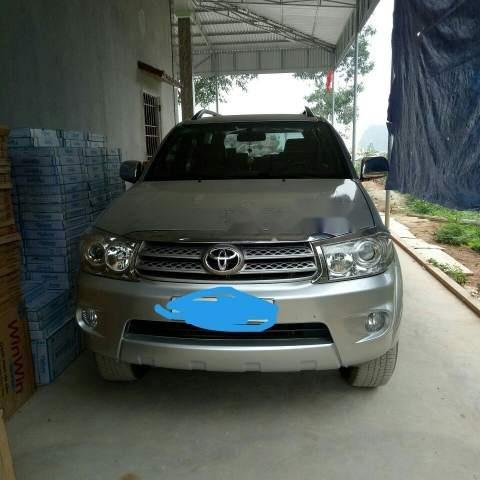 Bán Toyota Fortuner sản xuất 2010, màu bạc, nhập khẩu nguyên chiếc  0