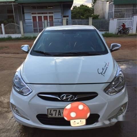 Bán Hyundai Accent 2011, màu trắng, xe nhập, 310 triệu