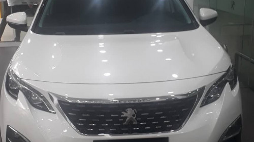 Bán Peugeot 5008 1.6turbo AT năm 2019, màu trắng