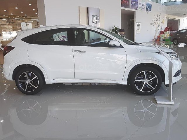 Bán ô tô Honda HR-V L năm 2018, màu trắng, nhập khẩu0