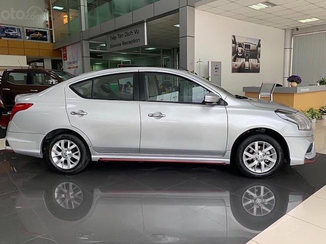 Cần bán Nissan Sunny XT Premium 2019, màu bạc, giá chỉ 465 triệu0