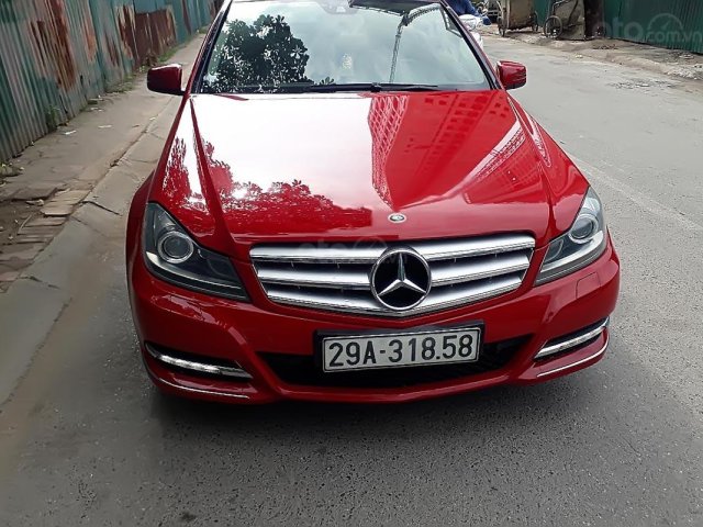 Bán Mercedes C250 2011, màu đỏ giá cạnh tranh