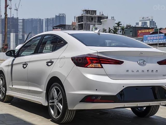 Cần bán xe Hyundai Elantra Sport 1.6 AT đời 20190