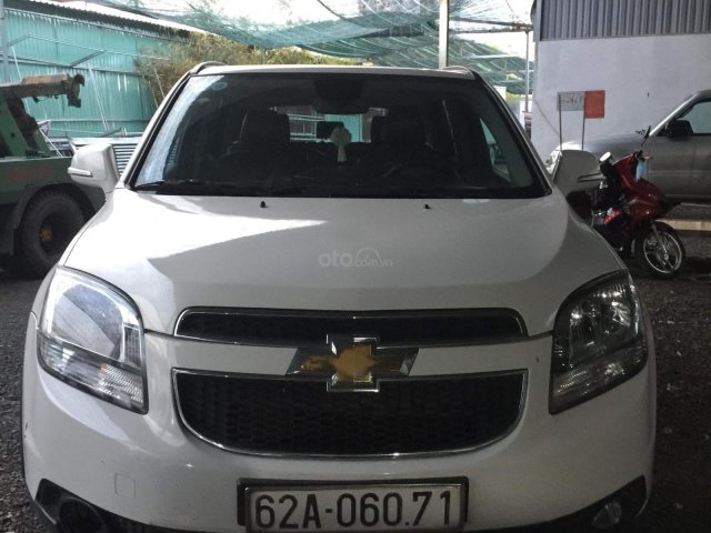 Cần bán xe Chevrolet Orlando LTZ đời 2016, màu trắng, số tự động, đấu giá 380 triệu trở lên0