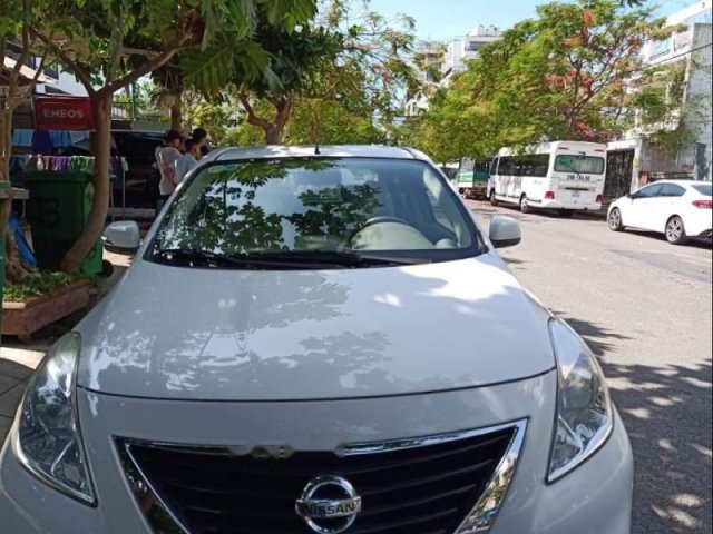 Bán Nissan Sunny năm 2015, màu trắng, xe gia đình