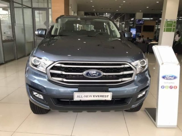 Cần bán Ford Everest đời 2019, màu xám, xe nhập