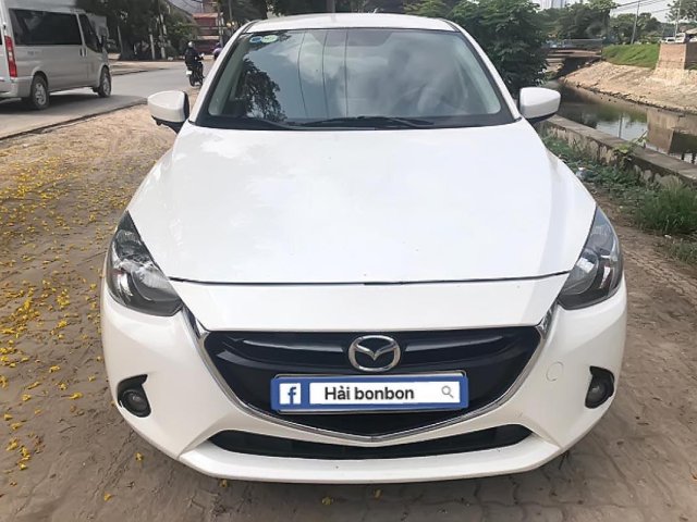 Bán Mazda 2 sản xuất năm 2015, màu trắng, nhập khẩu 