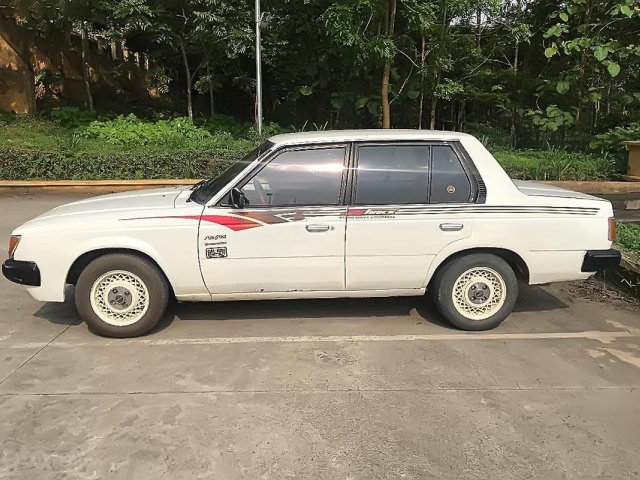 Bán Toyota Corona đời 1994, màu trắng, nhập khẩu 0